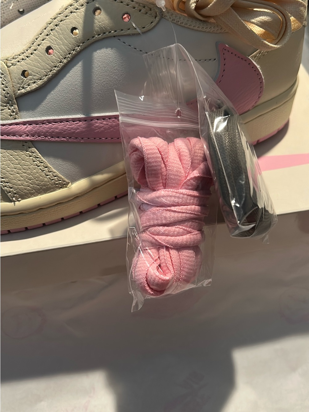 Jordan Air Jordan 1 Low Travis Scott shy pinks